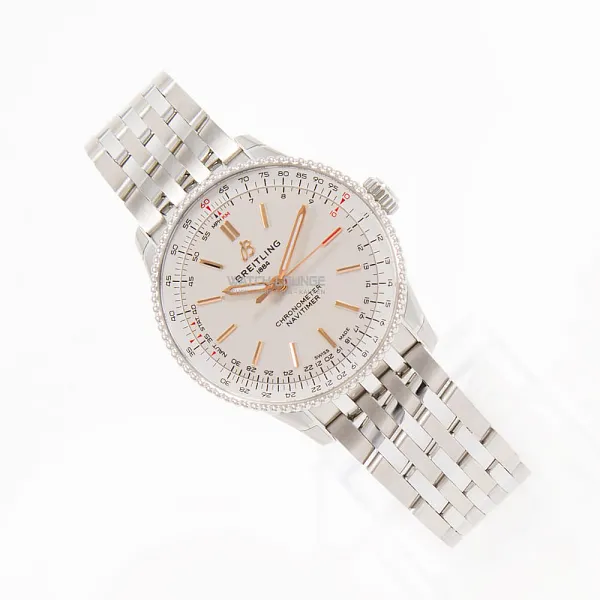 18579_watchlounge_lo.jpg