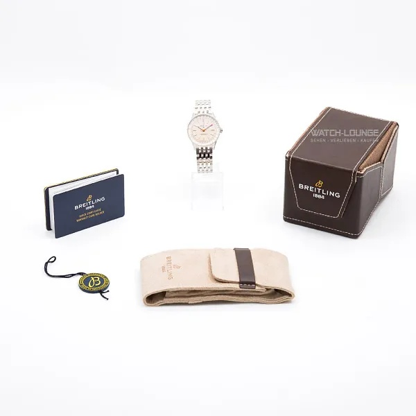 18587_watchlounge_lo.jpg