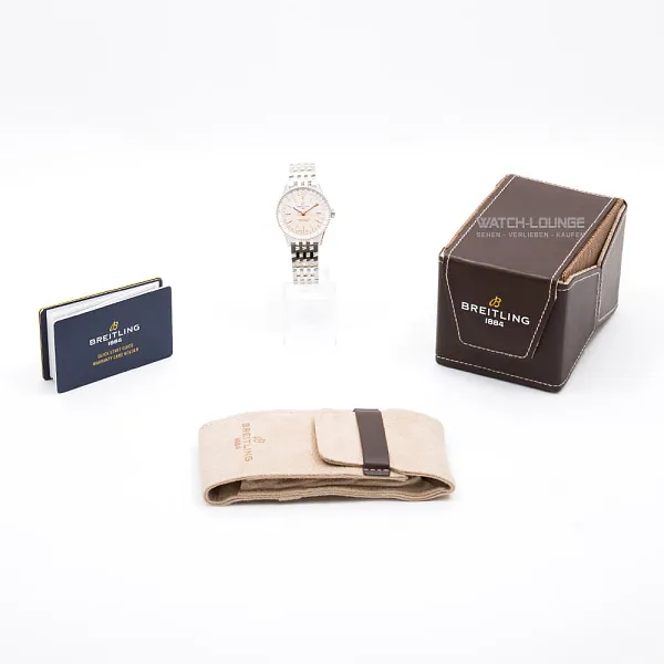 18588_watchlounge_lo.jpg