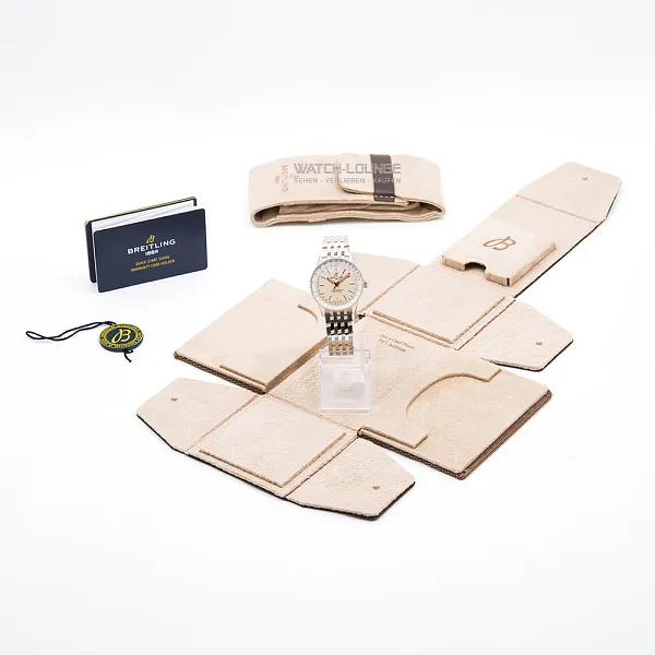 18589_watchlounge_lo.jpg