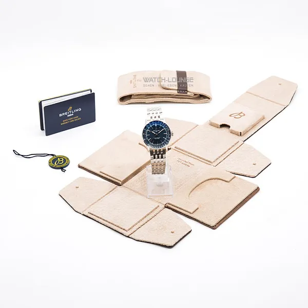 18602_watchlounge_lo.jpg