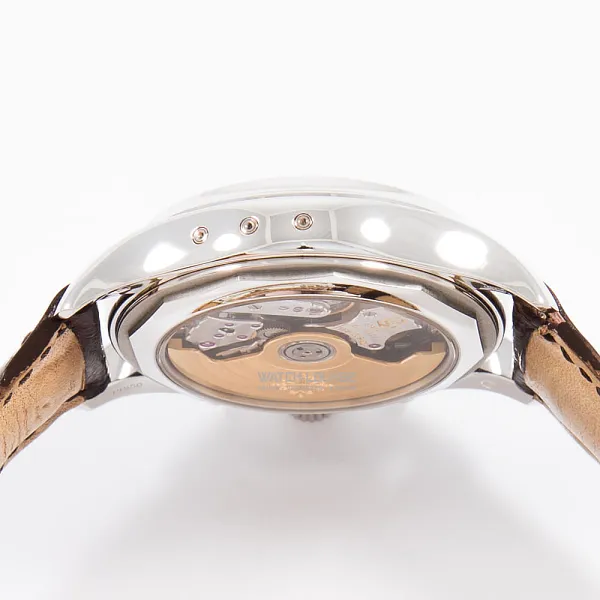18622_watchlounge_lo.jpg