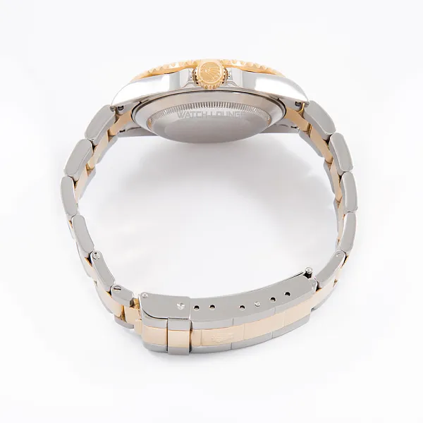 18635_watchlounge_lo.jpg