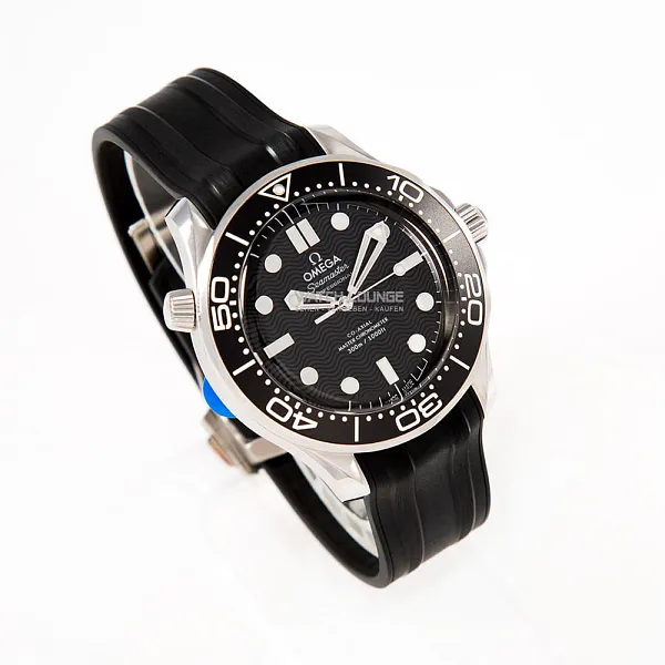 18685_watchlounge_lo.jpg