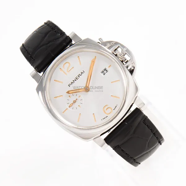 18697_watchlounge_lo.jpg