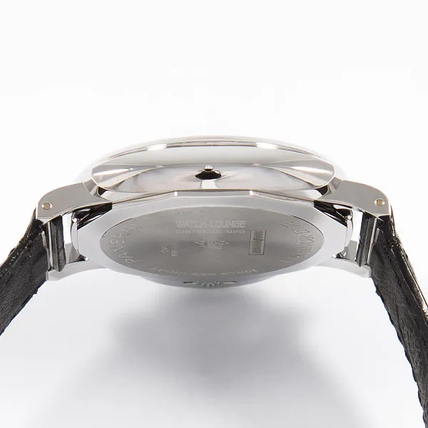18702_watchlounge_lo.jpg