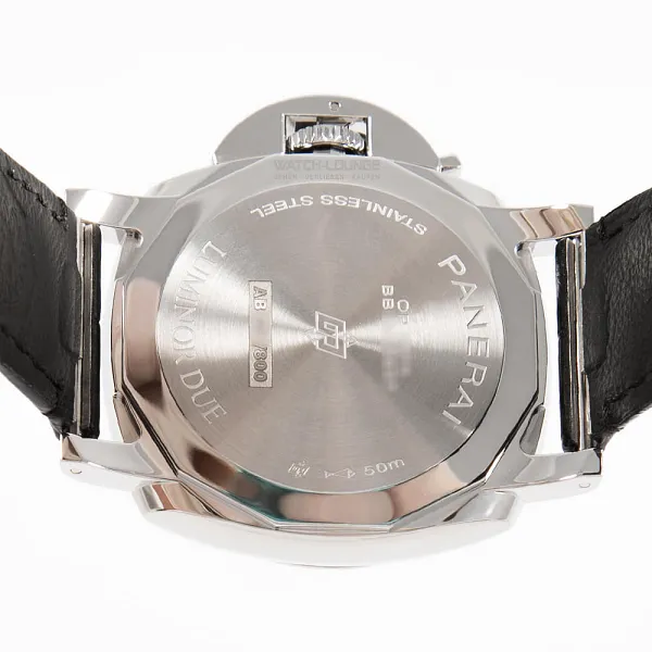 18703_watchlounge_lo.jpg