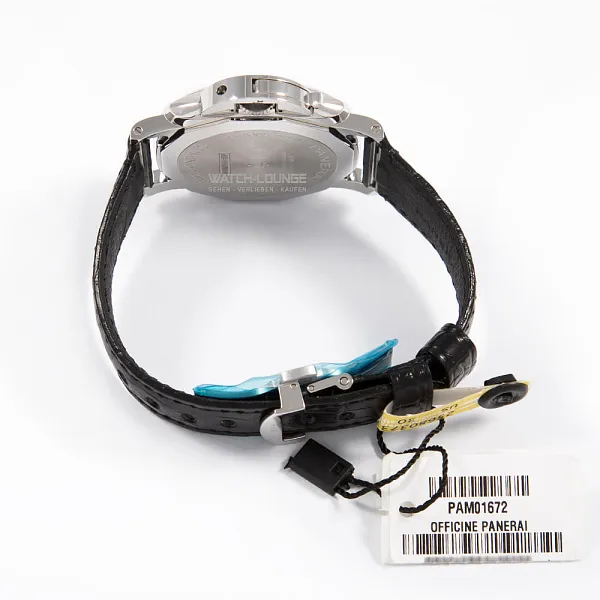 18704_watchlounge_lo.jpg