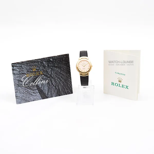 18708_watchlounge_lo.jpg