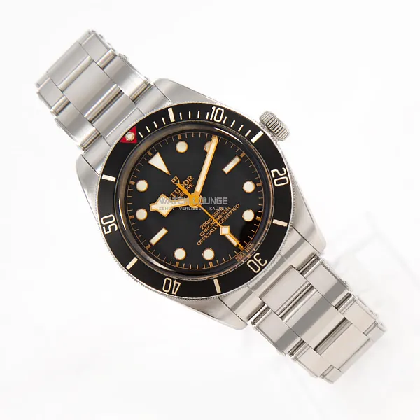 18719_watchlounge_lo.jpg