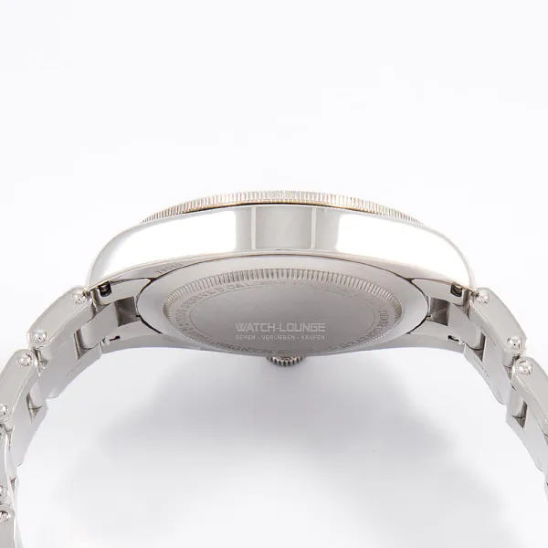 18724_watchlounge_lo.jpg