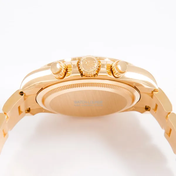 18782_watchlounge_lo.jpg