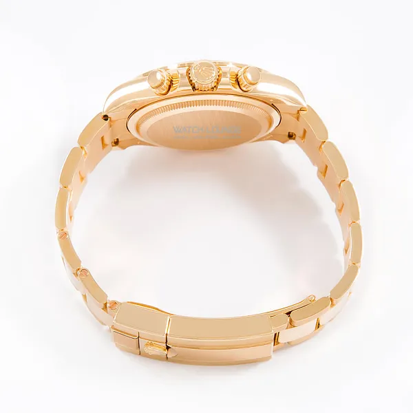 18784_watchlounge_lo.jpg
