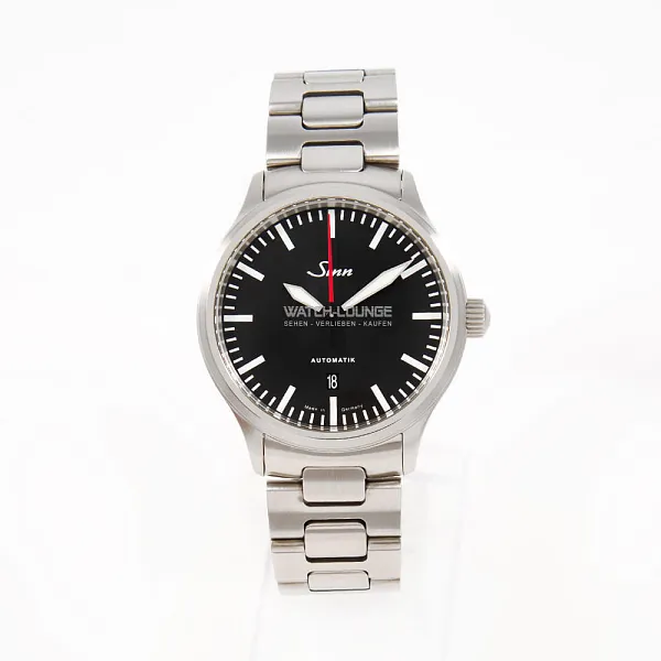 18811_watchlounge_lo.jpg