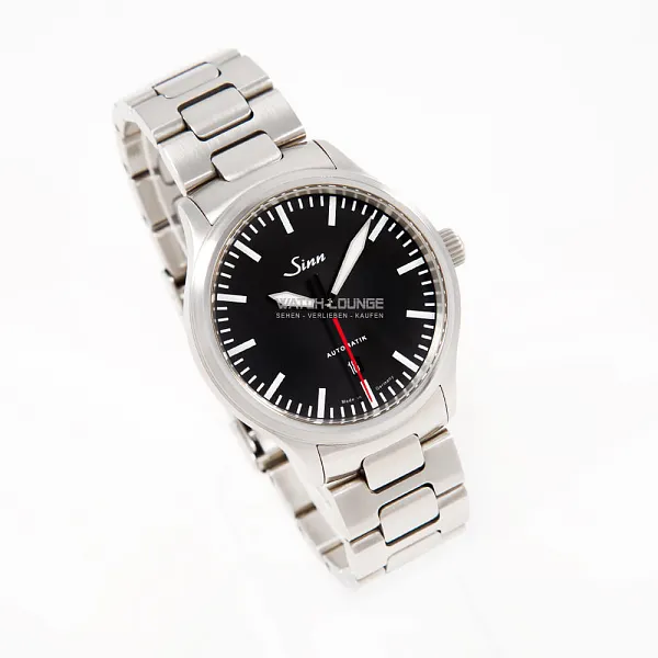 18812_watchlounge_lo.jpg