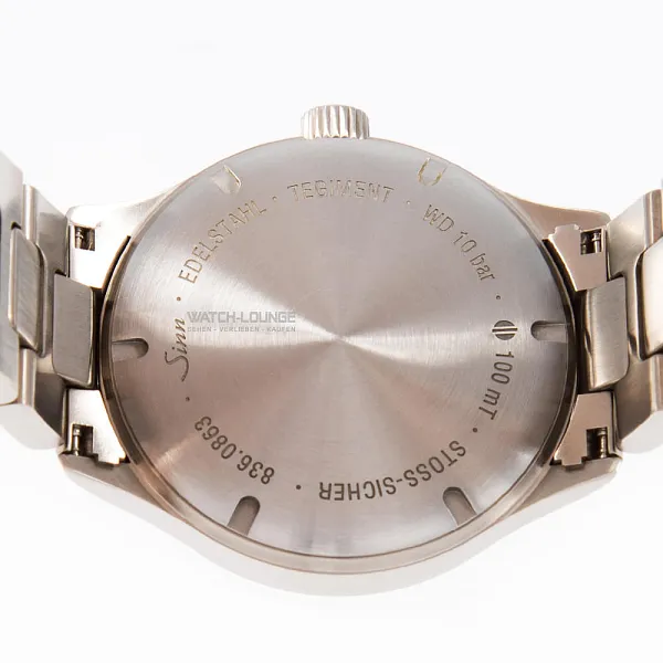 18816_watchlounge_lo.jpg
