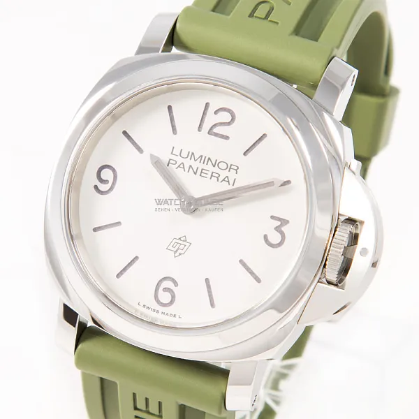 18820_watchlounge_lo_1.jpg