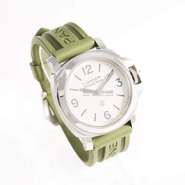 18823_watchlounge_lo.jpg