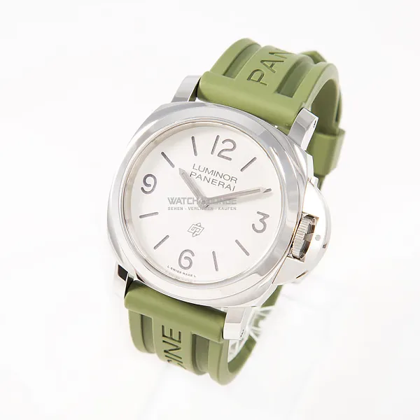 18824_watchlounge_lo.jpg
