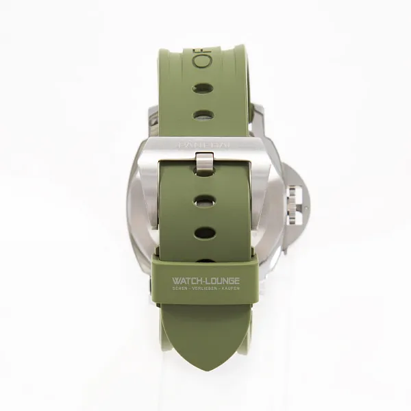 18829_watchlounge_lo.jpg
