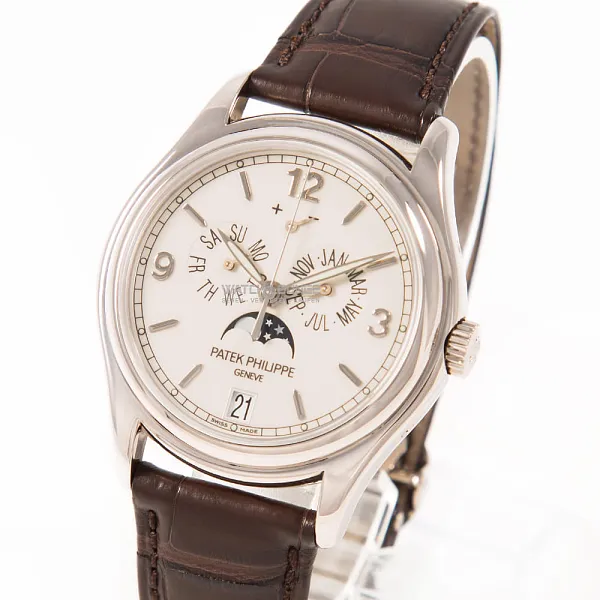 18832_watchlounge_lo_1.jpg