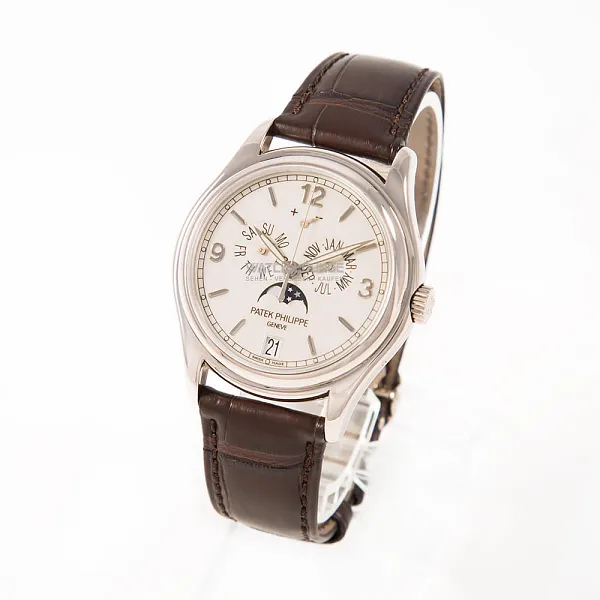 18836_watchlounge_lo.jpg