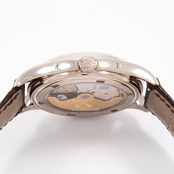 18837_watchlounge_lo.jpg