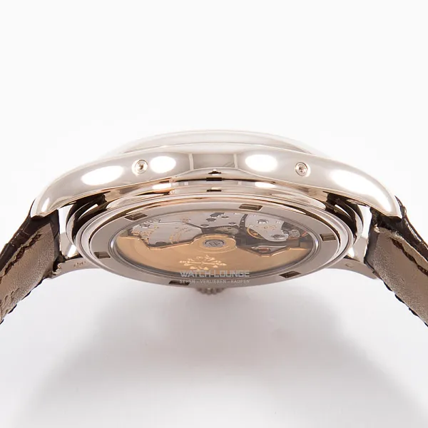 18838_watchlounge_lo.jpg