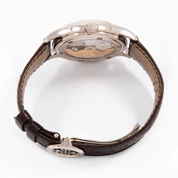 18840_watchlounge_lo.jpg