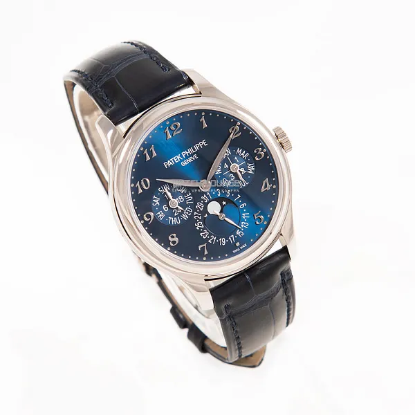 18846_watchlounge_lo.jpg