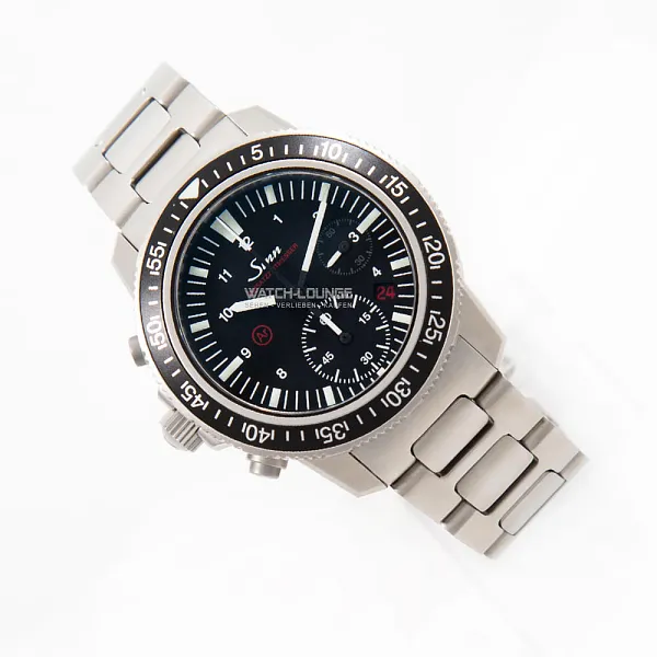 18855_watchlounge_lo.jpg