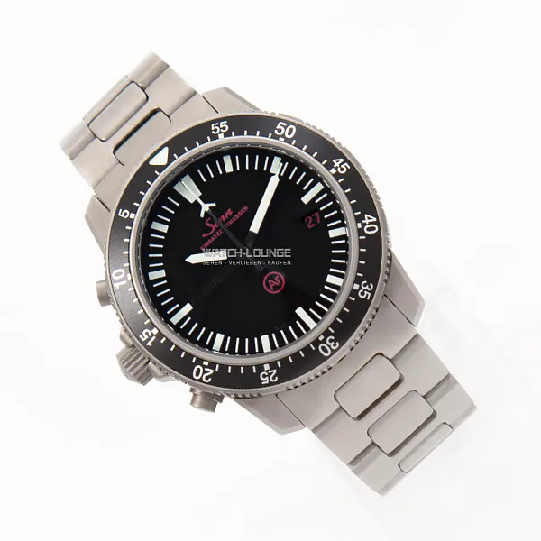 18866_watchlounge_lo.jpg