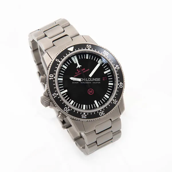 18868_watchlounge_lo.jpg