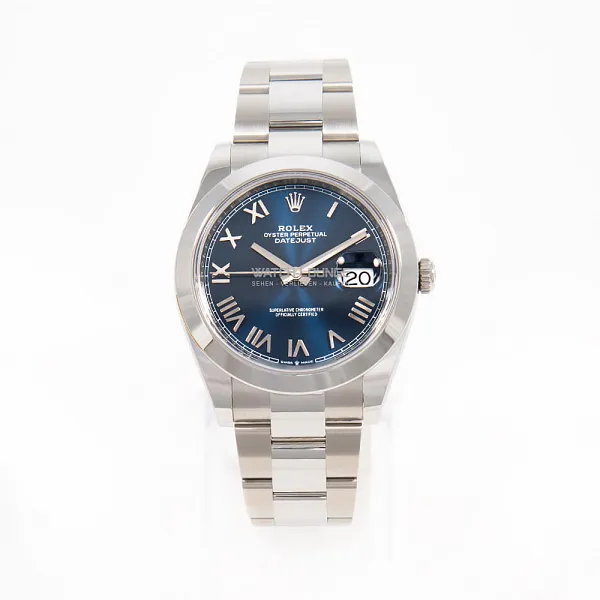 18889_watchlounge_lo.jpg