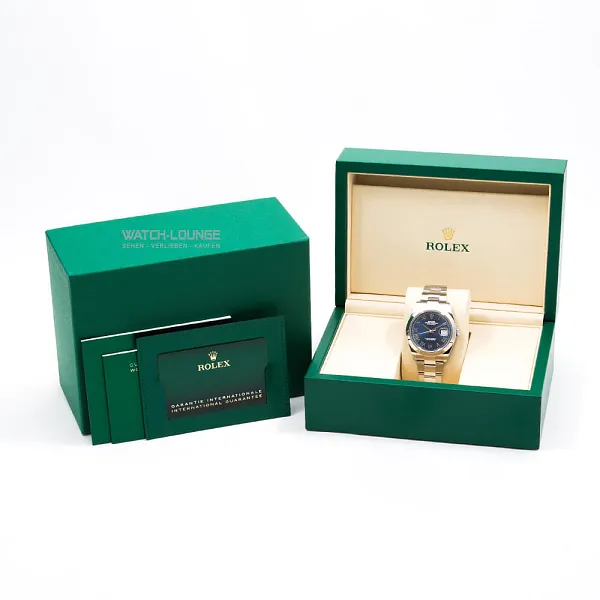 18898_watchlounge_lo.jpg