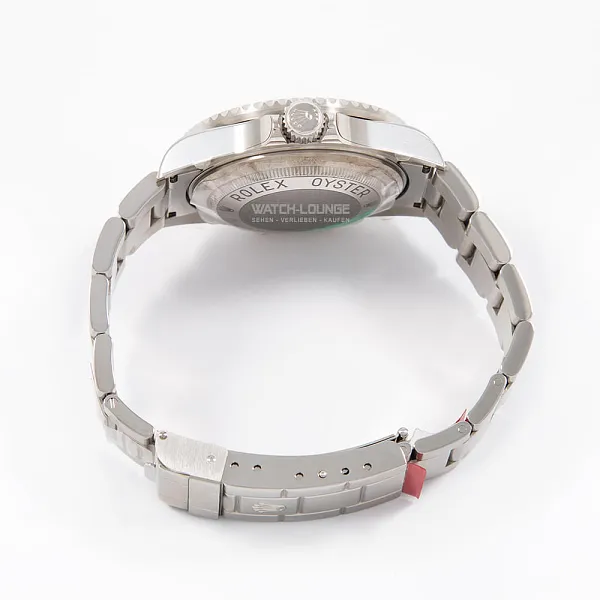 18907_watchlounge_lo.jpg
