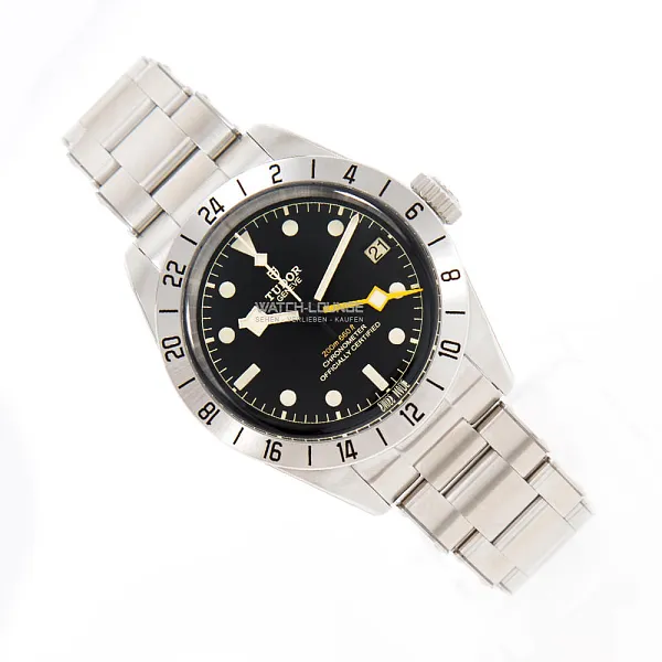 18948_watchlounge_lo.jpg