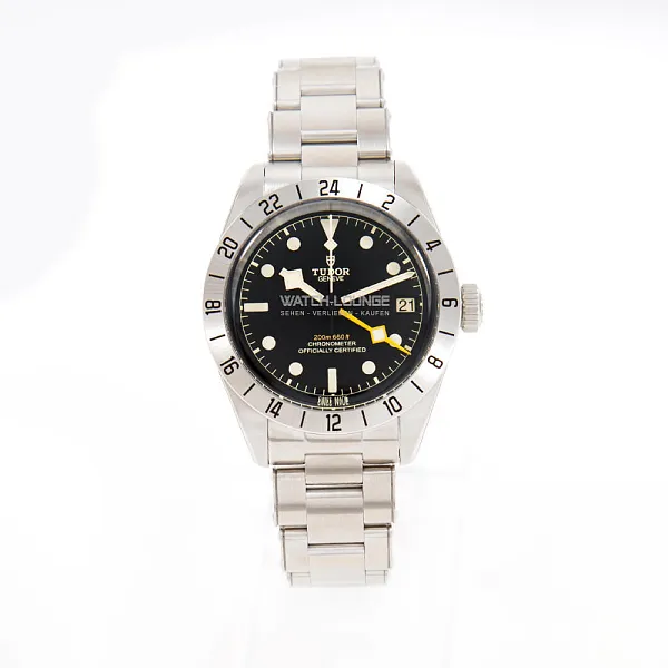 18949_watchlounge_lo.jpg