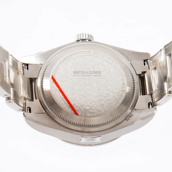 18954_watchlounge_lo.jpg