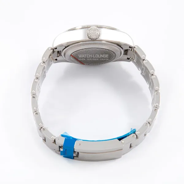 18955_watchlounge_lo.jpg