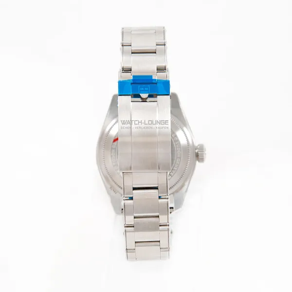 18956_watchlounge_lo.jpg
