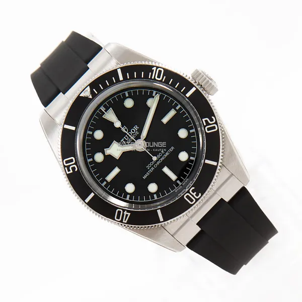18962_watchlounge_lo.jpg