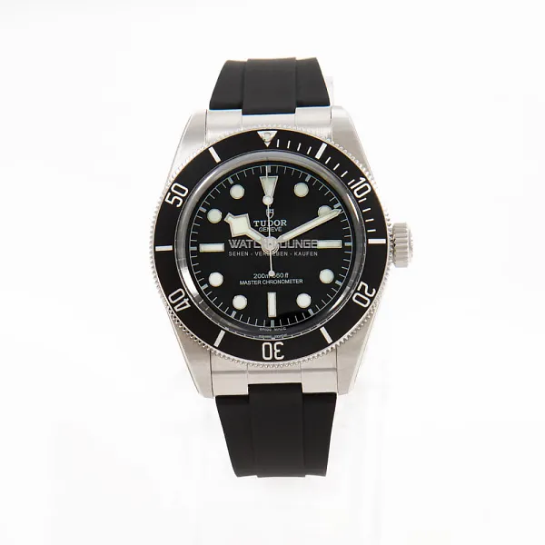 18963_watchlounge_lo.jpg