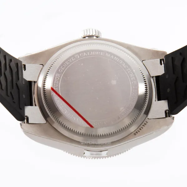 18968_watchlounge_lo.jpg