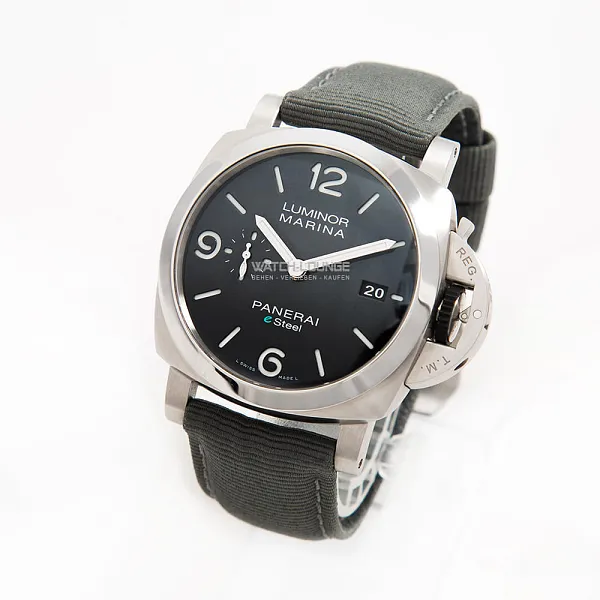 18995_watchlounge_lo.jpg