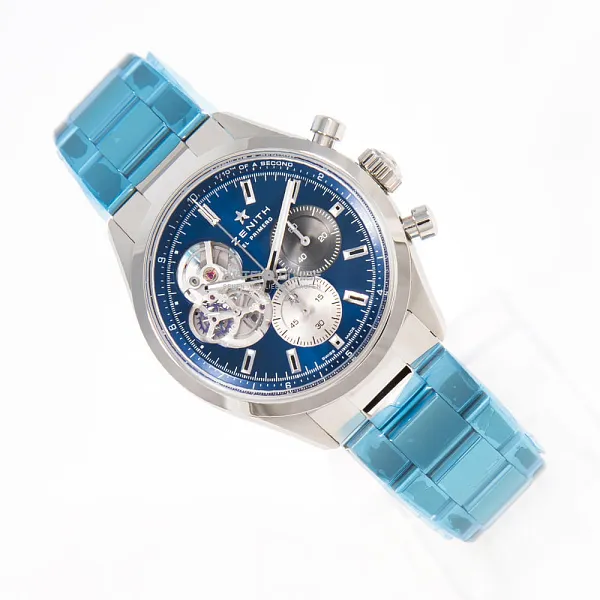 19015_watchlounge_lo.jpg
