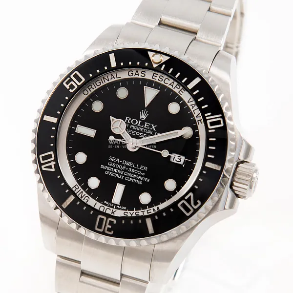 19028_watchlounge_lo_1.jpg