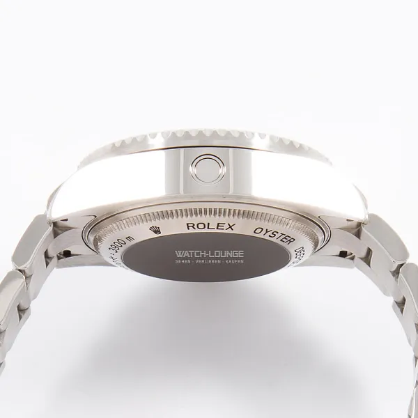 19034_watchlounge_lo.jpg