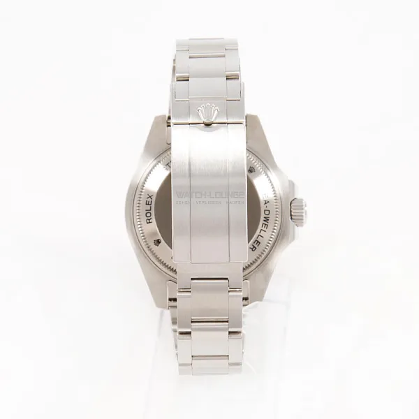 19036_watchlounge_lo.jpg