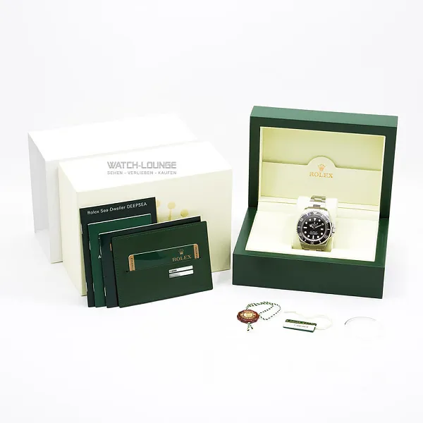 19037_watchlounge_lo.jpg